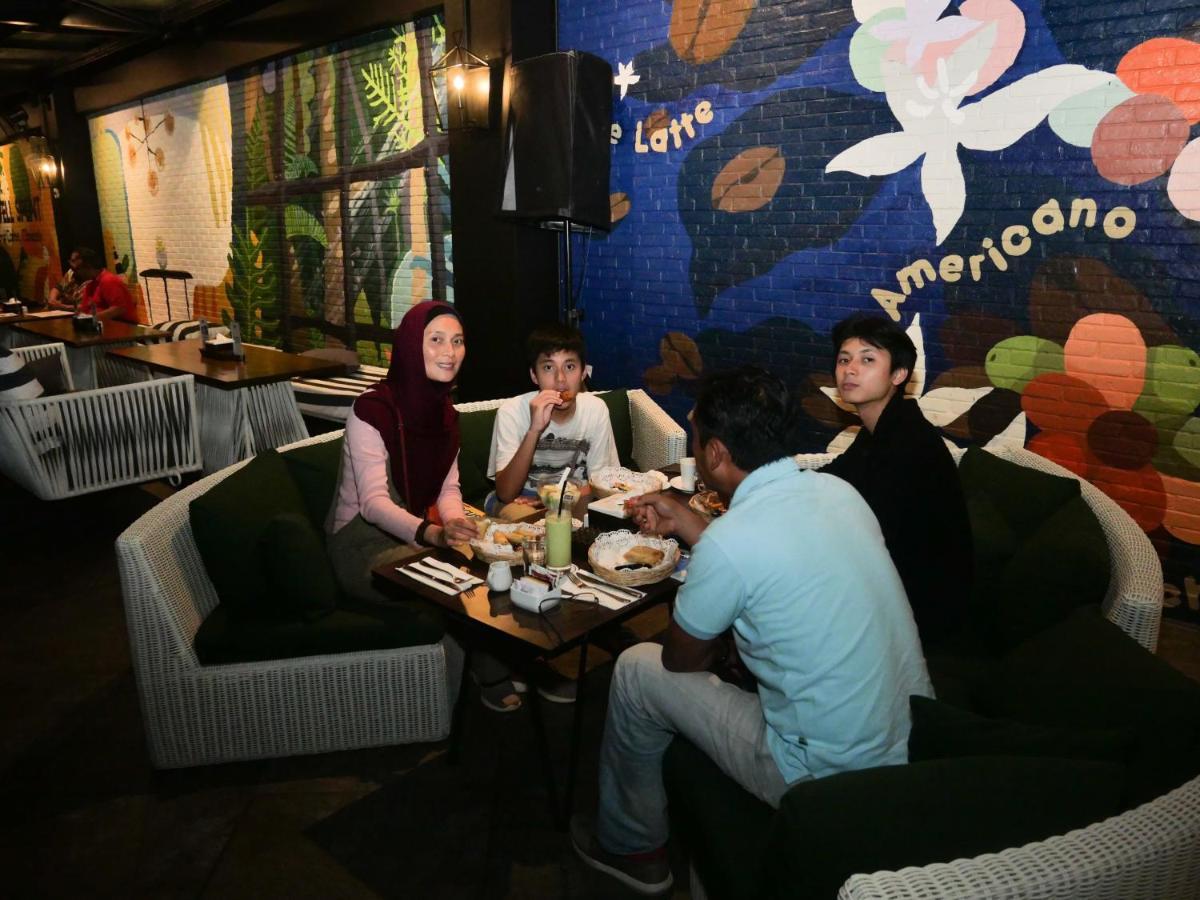 Kyriad Hotel Muraya Aceh Banda Aceh Zewnętrze zdjęcie
